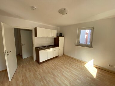 Wohnung zur Miete 270 € 2 Zimmer 30 m² Neuendorf 97788