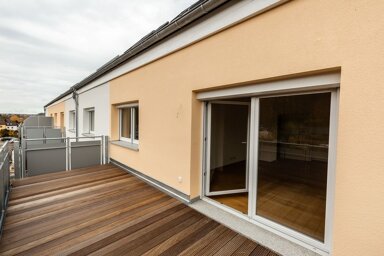 Wohnung zur Miete 700 € 4 Zimmer 144 m² frei ab sofort Roter Hügel Bayreuth 95445