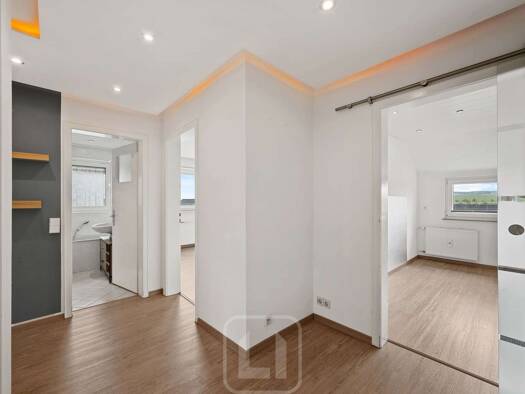Wohnung zum Kauf 199.000 € 3 Zimmer 63,4 m² 3. Geschoss frei ab sofort Hirschlanden Ditzingen-Hirschlanden 71254
