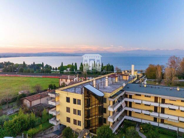 Studio zum Kauf 195.000 € 1 Zimmer 44 m² Desenzano del Garda 25015