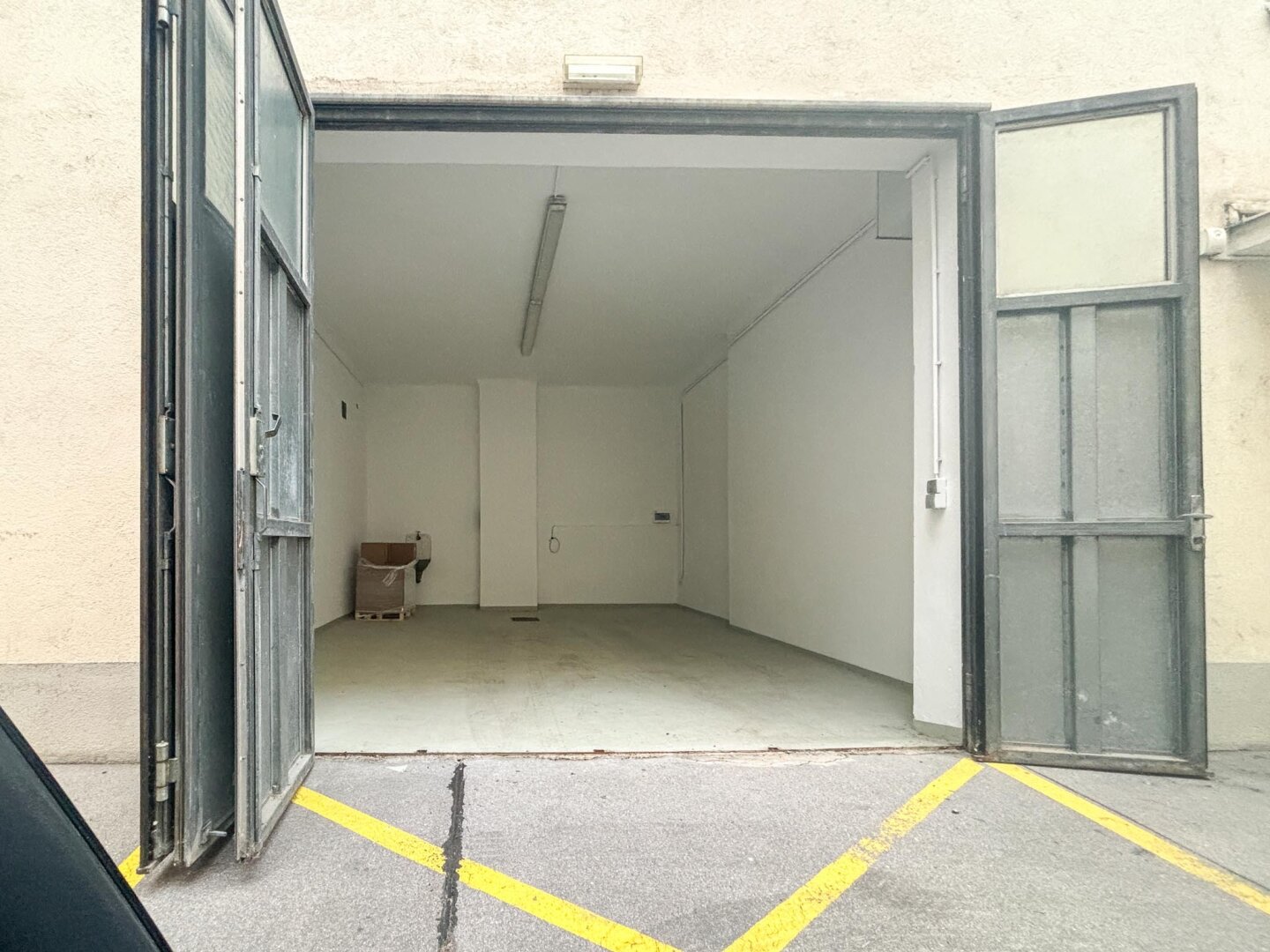 Garage zur Miete 498 € Wien 1010