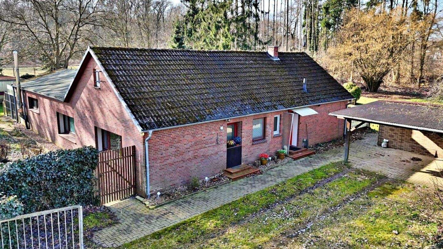 Immobilie in Wildeshausen - Einfamilienhaus auf großzügigem Grundstück mit vielfältigen Nutzungsmöglichkeiten - Bild 1