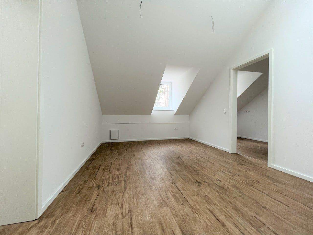 Immobilie in Aidenbach - gepflegte 4 Zimmerwohnung im DG mit Balkon - B5 - Bild 3