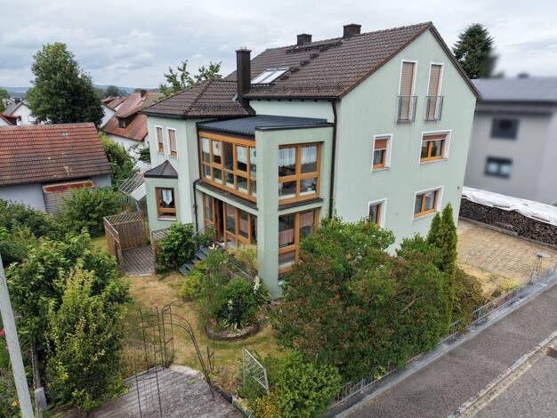 Mehrfamilienhaus zum Kauf 319.000 € 8 Zimmer 204 m² 452 m² Grundstück Moosbach Moosbach 92709