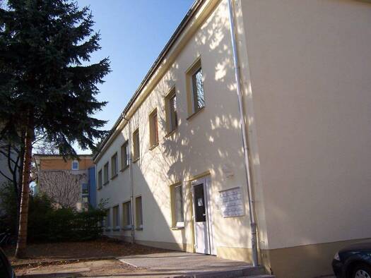 Studio zur Miete 125 € 1 Zimmer 28,4 m² Freiberg 09599