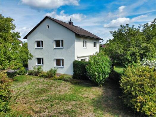 Einfamilienhaus zum Kauf 469.000 € 6 Zimmer 130,8 m² 930 m² Grundstück Dingolfing Dingolfing 84130