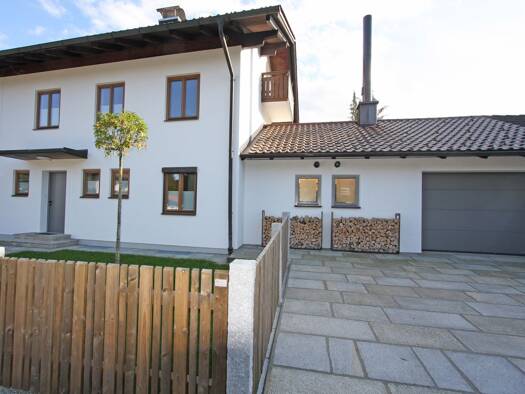 Doppelhaushälfte zur Miete 4.500 € 5 Zimmer 182 m² 600 m² Grundstück frei ab sofort Aschau Aschau im Chiemgau 83229