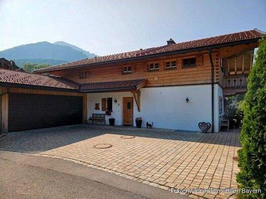 Mehrfamilienhaus zum Kauf 2.550.000 € 7 Zimmer 225 m² 680 m² Grundstück Scharling Kreuth-Scharling 83708
