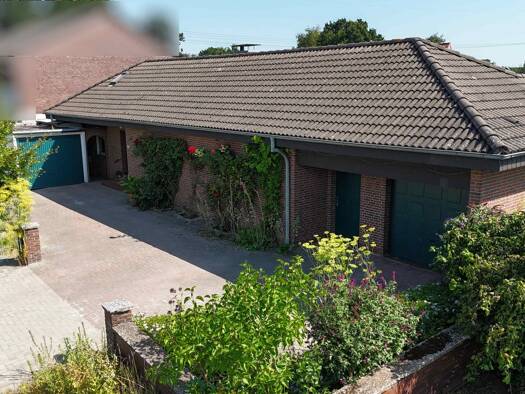 Einfamilienhaus zum Kauf 309.000 € 10 Zimmer 195 m² 810 m² Grundstück Rahrdum Jever 26441