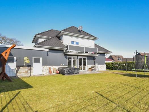 Mehrfamilienhaus zum Kauf provisionsfrei 475.000 € 8 Zimmer 168,5 m² 667 m² Grundstück Bösel 26219