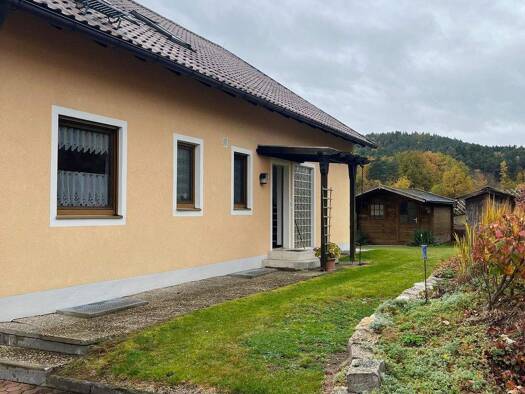 Wohnung zur Miete 650 € 4 Zimmer 88 m² 3. Geschoss Neunburg Neunburg vorm Wald 92431