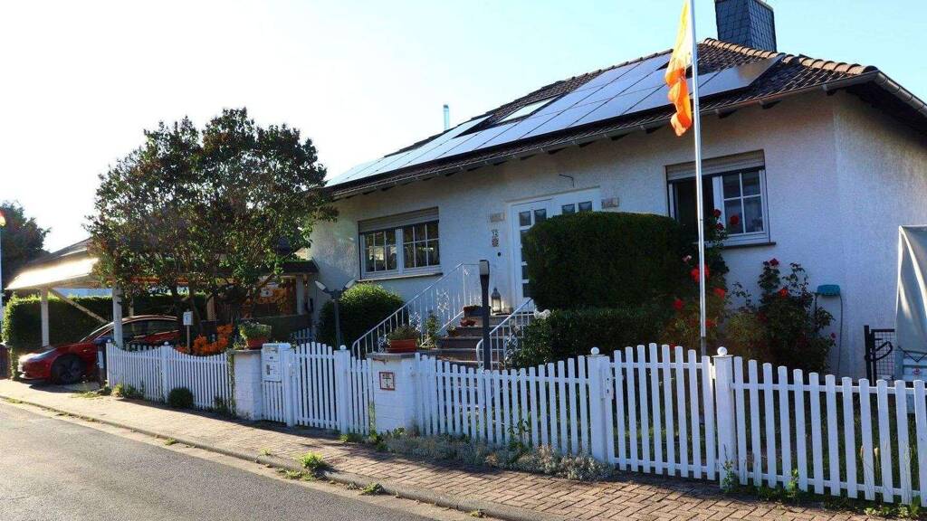 Einfamilienhaus zum Kauf provisionsfrei 479.000 € 6 Zimmer 187 m² 711 m² Grundstück Auf der Feldwiese 12 Friedrichsthal Wehrheim 61273