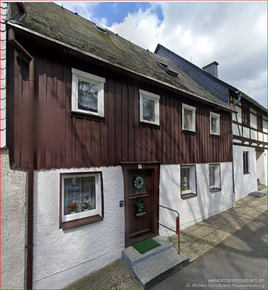 Reihenmittelhaus zum Kauf 43.000 € 5 Zimmer 100 m² 170 m² Grundstück Am Kirchplatz 2 Sayda Sayda 09619