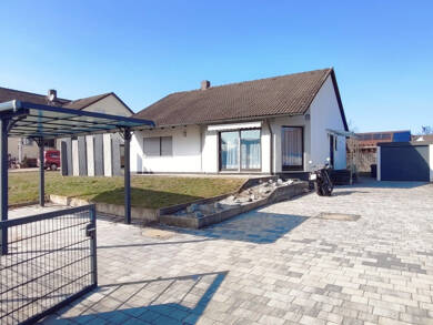 Haus zum Kauf als Kapitalanlage geeignet 380.000 € 4 Zimmer 117 m² 831 m² Grundstück Sonnenstraße 2 Hahnbach Hahnbach 92256