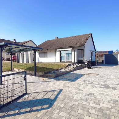 Haus zum Kauf als Kapitalanlage geeignet 380.000 € 4 Zimmer 117 m² 831 m² Grundstück Sonnenstraße 2 Hahnbach Hahnbach 92256