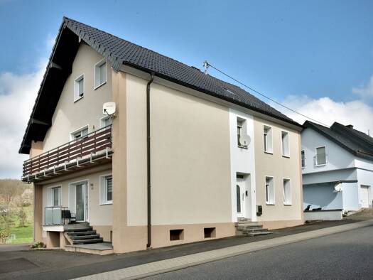 Mehrfamilienhaus zum Kauf 299.000 € 11 Zimmer 250 m² 533 m² Grundstück Hauptstraße 3 Mackenrodt 55758