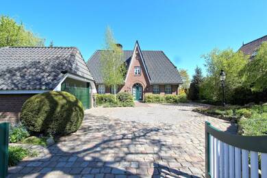 Einfamilienhaus zum Kauf 1.340.000 € 8 Zimmer 235 m² 1.554 m² Grundstück Ahrensburg 22926