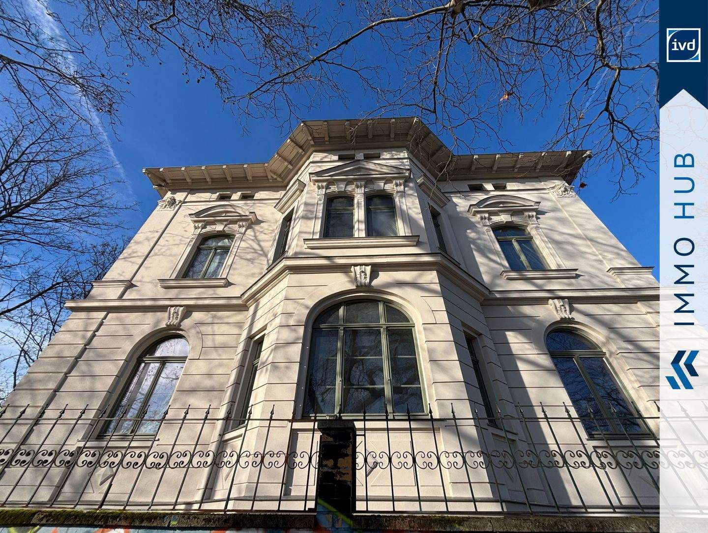 Villa zum Kauf - Ansicht 2