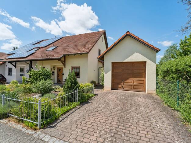 Doppelhaushälfte zum Kauf 375.000 € 5 Zimmer 124,9 m² 381 m² Grundstück Kümmersbruck Kümmersbruck 92245