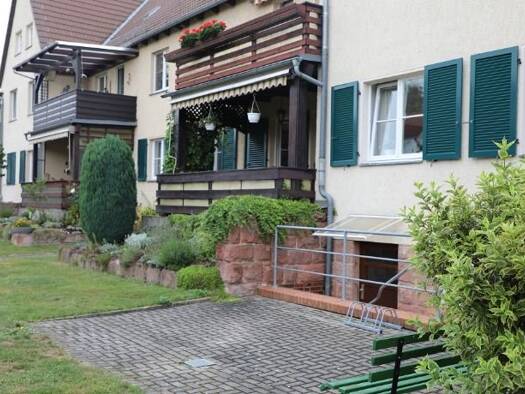 Terrassenwohnung zur Miete 736 € 4 Zimmer 98,3 m² Rochlitz Rochlitz 09306