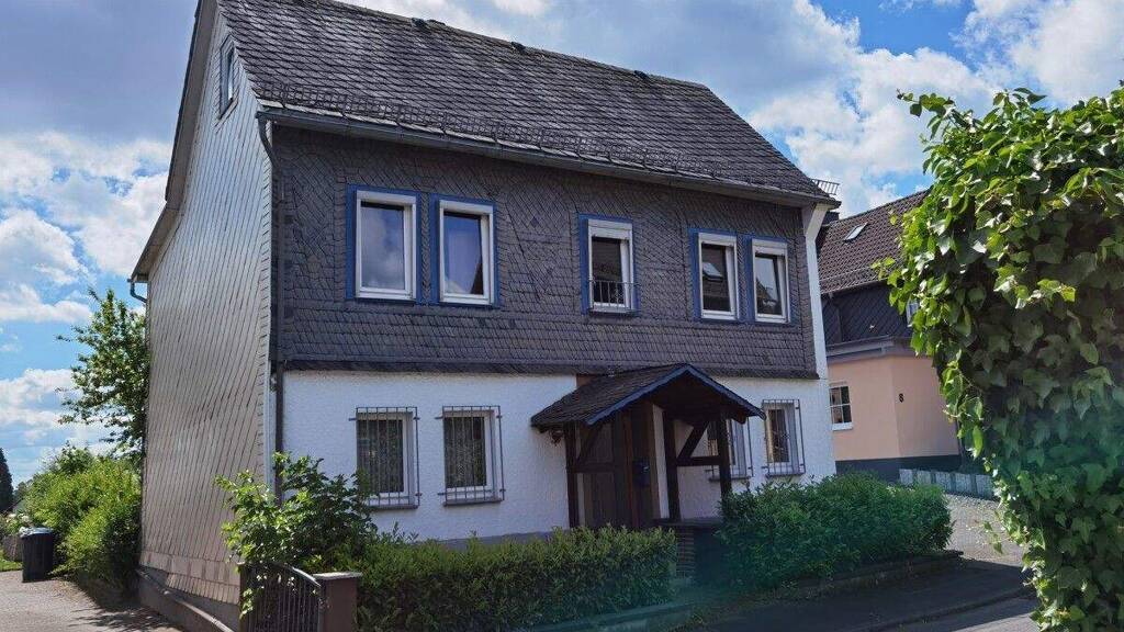 Einfamilienhaus zum Kauf 119.000 € 7 Zimmer 121 m² 326 m² Grundstück Fleisbach Sinn / Fleisbach 35764
