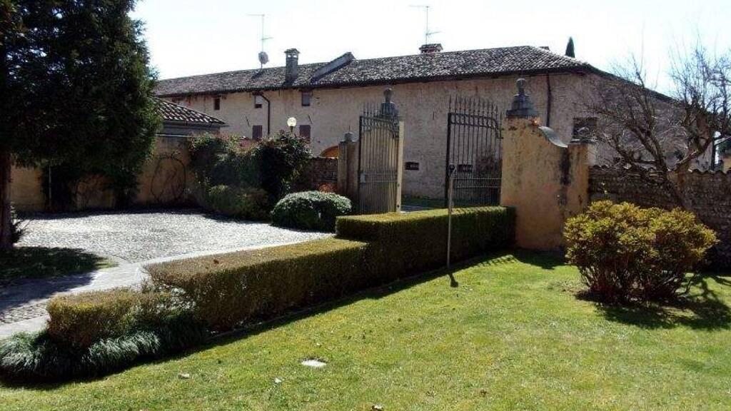 Einfamilienhaus zum Kauf 580.000 € 5 Zimmer 351 m² 3.000 m² Grundstück Codroipo (UD) 33033