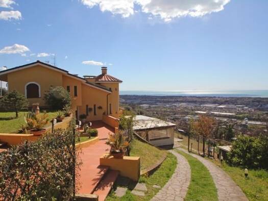 Villa zum Kauf 850.000 € 9 Zimmer 300 m² 2.000 m² Grundstück Massa 54100