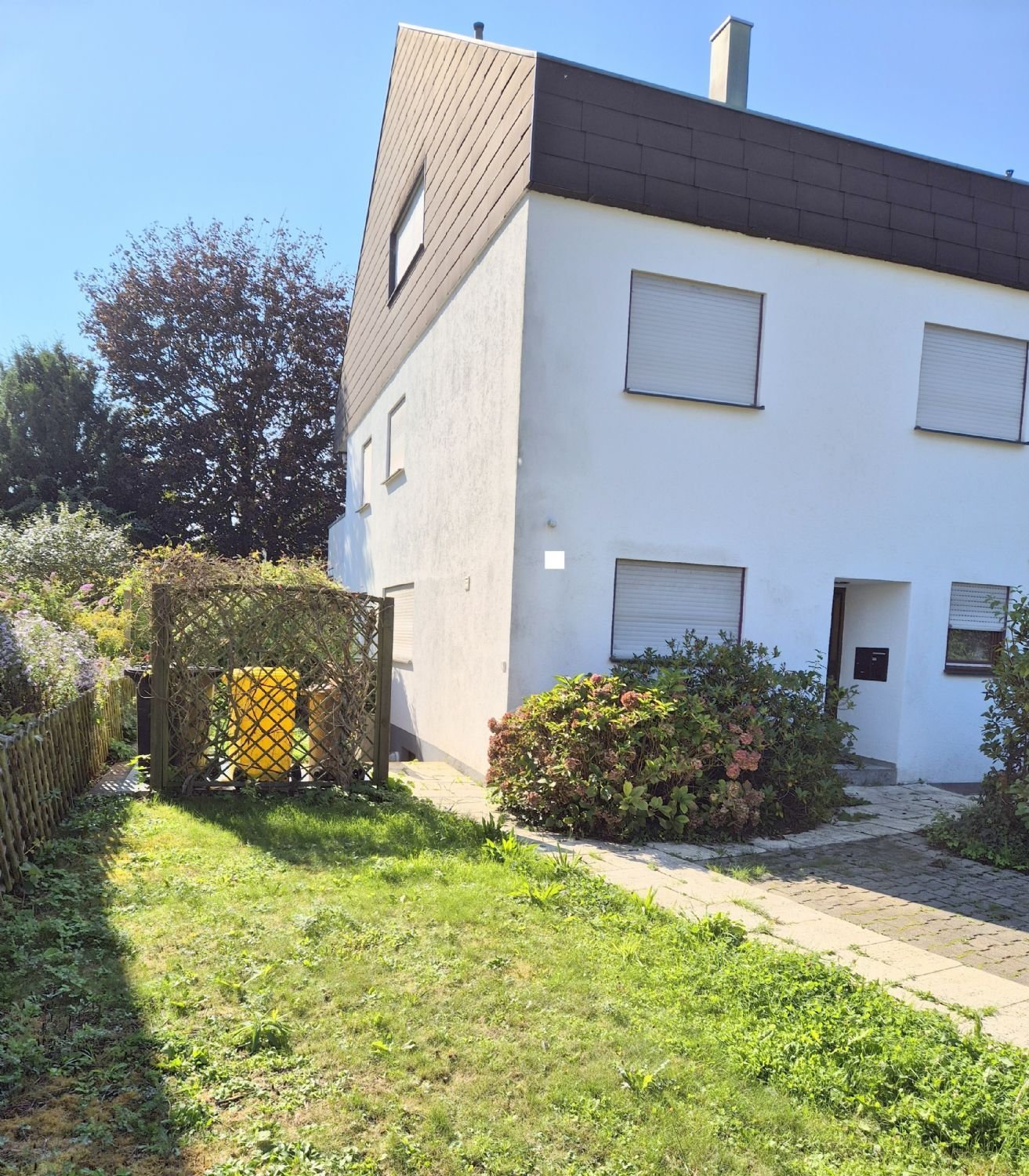 Doppelhaushälfte zum Kauf 645.000 € 7,5 Zimmer 175 m²<br/>Wohnfläche 323 m²<br/>Grundstück Beinstein Waiblingen 71334