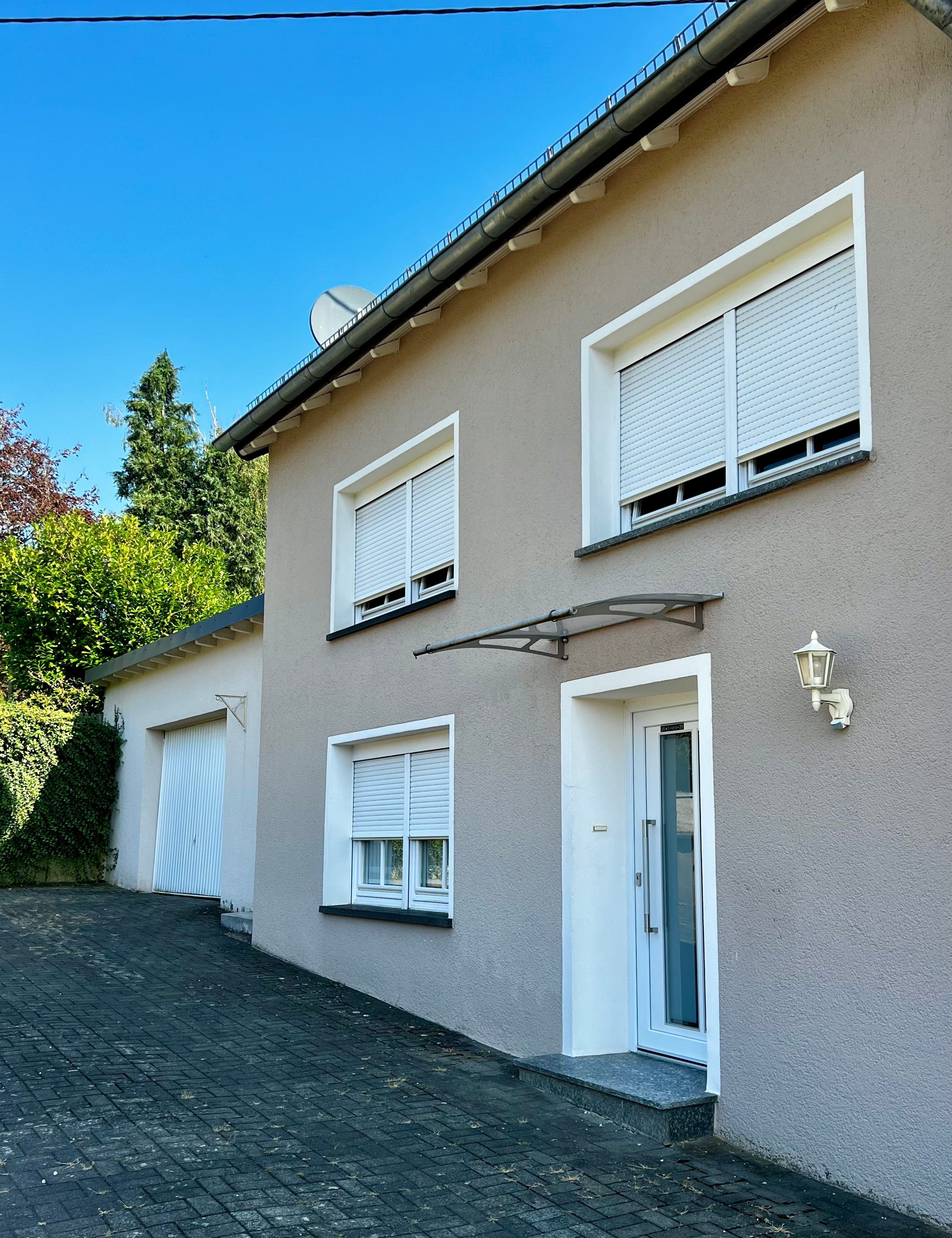 Doppelhaushälfte zum Kauf 225.000 € 5 Zimmer 120 m²<br/>Wohnfläche 550 m²<br/>Grundstück ab sofort<br/>Verfügbarkeit Schulstraße 14 Arzfeld 54687