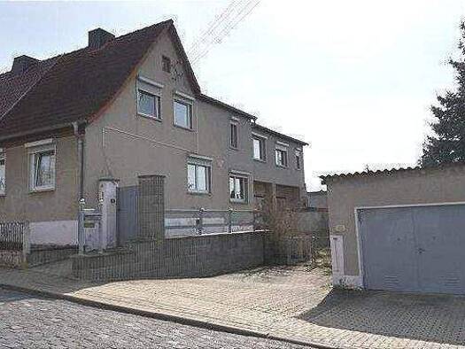 Doppelhaushälfte zum Kauf 50.000 € 7 Zimmer 130 m² 744 m² Grundstück frei ab sofort Artern Artern/Unstrut 06556