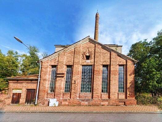 Haus zum Kauf 199.500 € 2.296 m² Grundstück Spremberg 03130