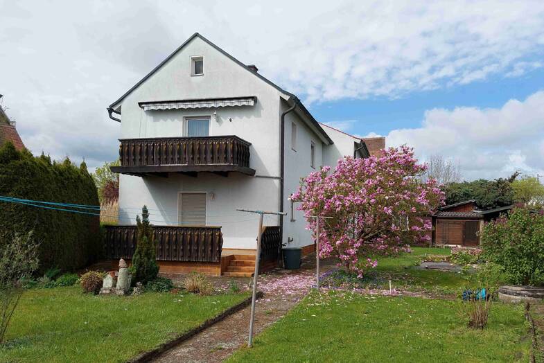 Einfamilienhaus zum Kauf 220.000 € 8 Zimmer 191 m² 659 m² Grundstück frei ab sofort Muhr Muhr 91735