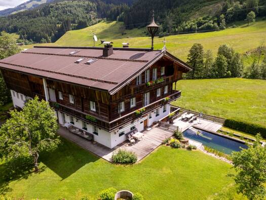 Sonstiges zum Kauf 12 Zimmer 387 m² 1.576 m² Grundstück Jochberg 6373