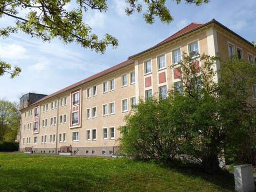 Wohnung zur Miete - Erstbezug 406 € 3 Zimmer 63,5 m² 1. Geschoss Stauffenbergstr. 166 Saalfeld Saalfeld/Saale 07318