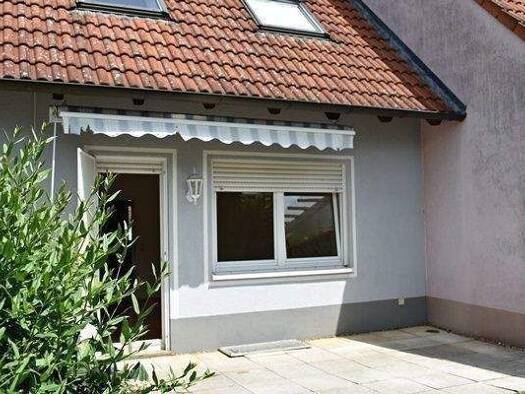 Reihenmittelhaus zum Kauf 5 Zimmer 120 m² 273 m² Grundstück Wiesentheid 97353