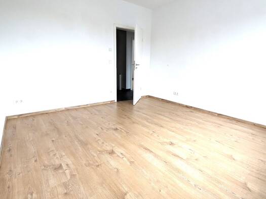 Reihenendhaus zur Miete 1.299 € 4 Zimmer 120 m² 100 m² Grundstück frei ab 01.12.2026 Feldrain Delitzsch Delitzsch 04509