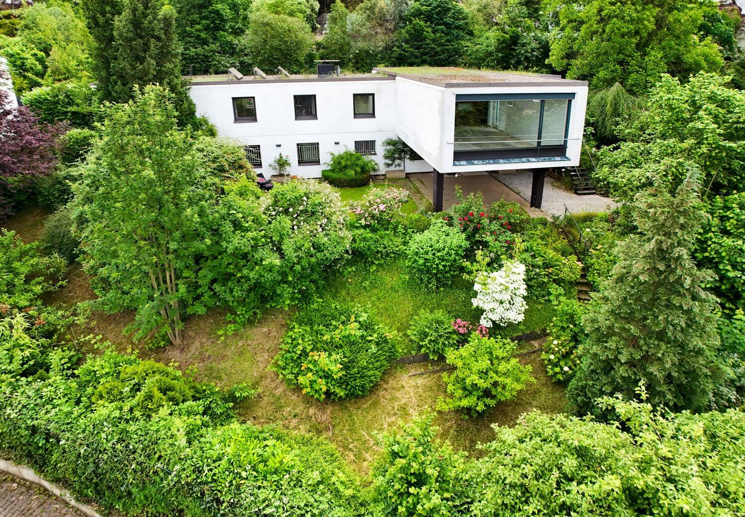 Property thumbnail 2