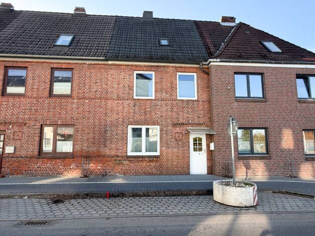 Reihenmittelhaus zum Kauf 139.000 € 3 Zimmer 75 m² 148 m² Grundstück Uetersen 25436