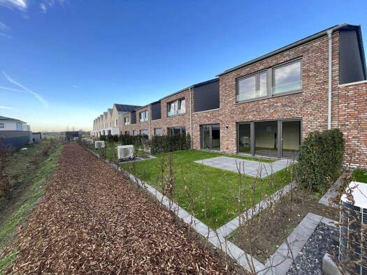 Reihenmittelhaus zur Miete - Erstbezug 1.718 € 5 Zimmer 145 m² frei ab sofort Billerbeck 48727