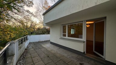 Wohnung zur Miete 1.134 € 2 Zimmer 72,5 m² frei ab 30.11.2024 Am Schloßpark 24 Gauting Gauting 82131