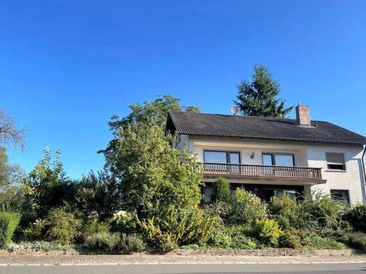 Einfamilienhaus zum Kauf 338.000 € 8 Zimmer 200 m² 1.178 m² Grundstück Eckersbach Schlüsselfeld / Eckersbach 96132