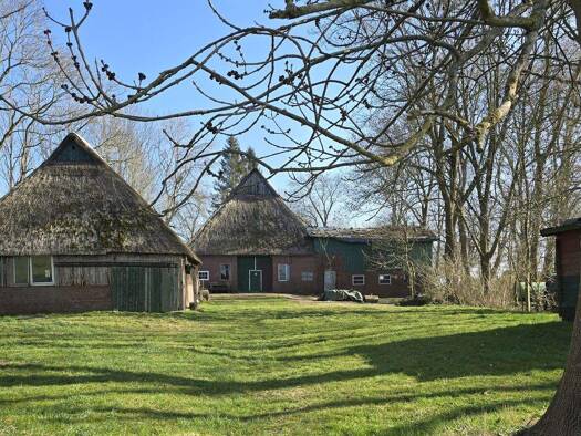 Bauernhaus zum Kauf 1 Zimmer 290 m² 220.000 m² Grundstück Neuendorf-Sachsenbande 25554