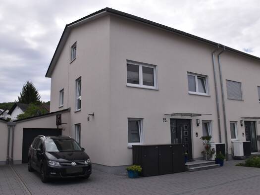 Doppelhaushälfte zur Miete 1.850 € 6 Zimmer 207 m² 333 m² Grundstück frei ab 01.09.2026 Rauenberg 69231