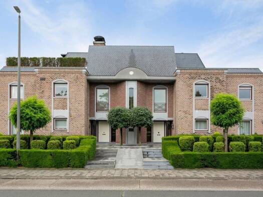 Penthouse zum Kauf 1.350.000 € 10 Zimmer 496 m² Maaseik 3680