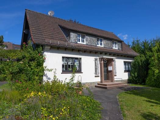Einfamilienhaus zum Kauf 298.000 € 6 Zimmer 147 m² 1.175 m² Grundstück Hermesdorf Waldbröl 51545