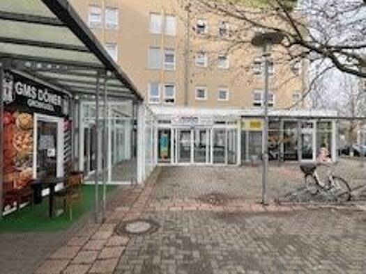 Ladenfläche zur Miete 1.990 € 448 m² Verkaufsfläche Marktplatz 8 Großkugel 06184