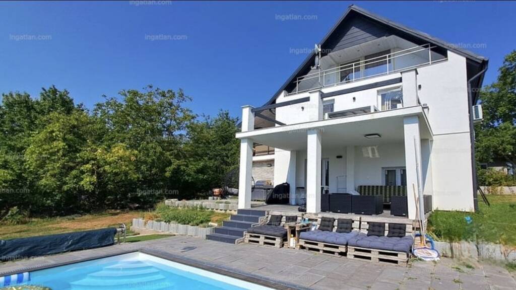 Haus zum Kauf provisionsfrei 745.000 € 8 Zimmer 220 m² 1.066 m² Grundstück Ábrahámhegy / Balaton