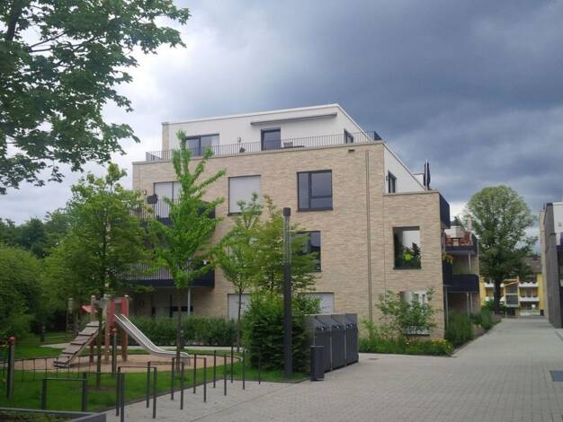 Wohnung zur Miete 1.300 € 3 Zimmer 90,8 m² 2. Geschoss frei ab 16.10.2026 Kieskaulerweg 142 Merheim Köln 51109