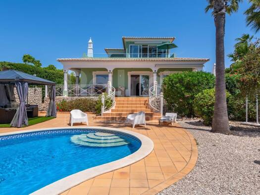 Haus zum Kauf 1.580.000 € 495 m² 5.040 m² Grundstück Lagoa e Carvoeiro 8400