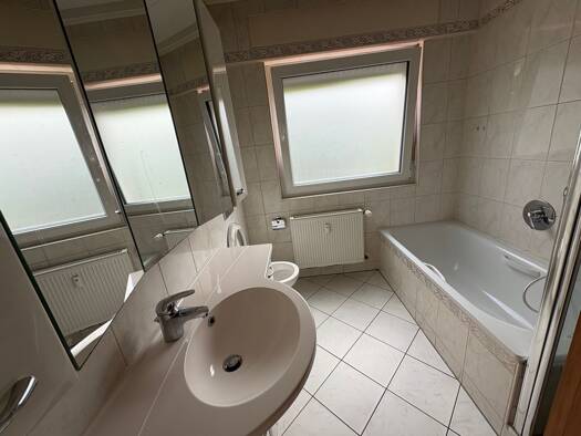 Terrassenwohnung zur Miete 880 € 3,5 Zimmer 100 m² Geschoss EG/2 frei ab sofort Frommershausen Vellmar 34246